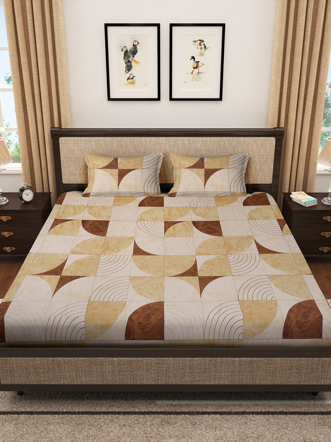 Klotthe Multicolor Geometric 400 TC Pure Cotton Super King Double Bedsheet with 2 Pillow covers