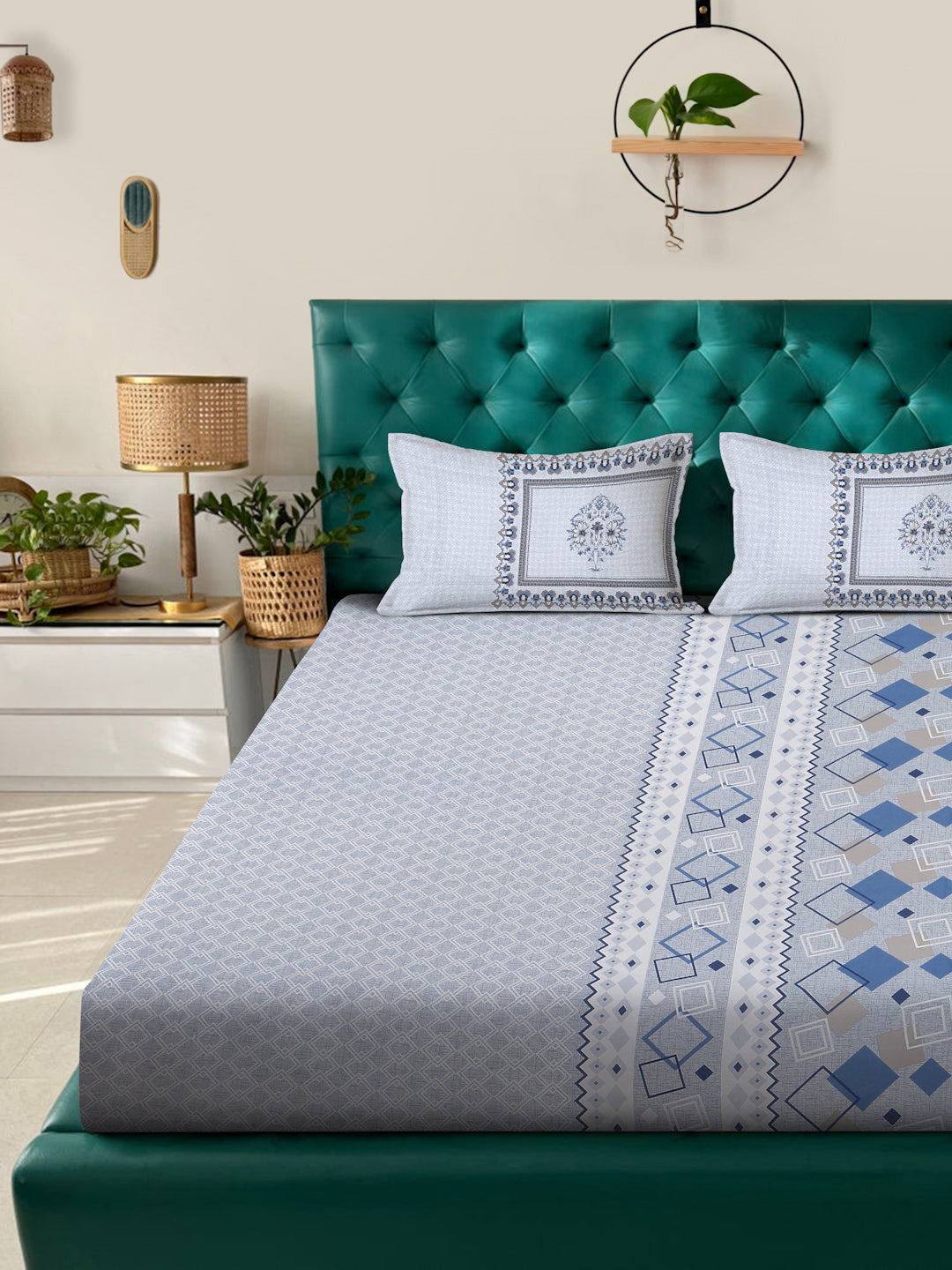 Klotthe Blue Geometric 400 TC Pure Cotton Super King Double Bedsheet with 2 Pillow covers