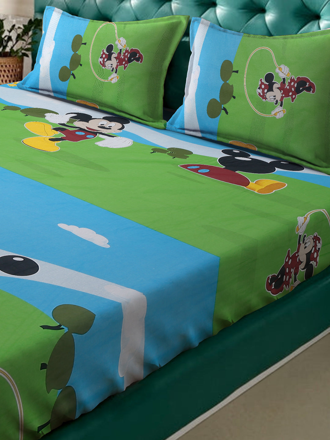 Klotthe Multicolor Cartoon Characters 400 TC Pure Cotton Double Bedsheet with 2 Pillow Covers